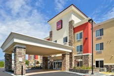 Отель Comfort Suites Redding в городе Шаста Лейк, США