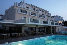 Отель Hotel and Studios Cavos Bay в городе Арменистис, Греция