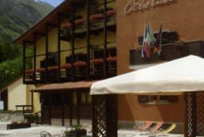 Отель Cristall Hotel в городе Рокка-ди-Камбио, Италия