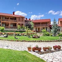 Отель Vitina House Forest Resort в городе Витина, Греция