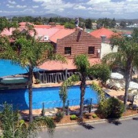 Отель Coachhouse Marina Resort в городе Батманс Бэй, Австралия