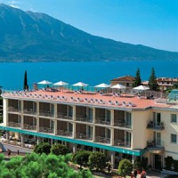 Отель Hotel Sogno Del Benaco в городе Лимоне-суль-Гарда, Италия