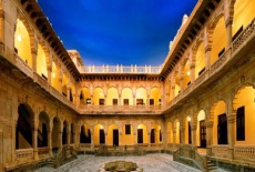 Отель Neemrana's Darbargadh Palace в городе Морви, Индия