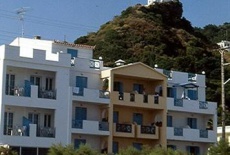Отель Erato в городе Карловаси, Греция