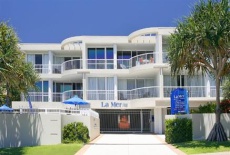 Отель La Mer Beachfront Apartments в городе Саншайн Бич, Австралия
