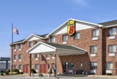 Отель Super 8 Motel Bowling Green (Missouri) в городе Боулинг Грин, США
