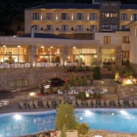 Отель Limneon Resort Hotel в городе Диспилио, Греция