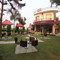 Отель Mirchi Hotel & Restaurant в городе Kurukshetra, Индия