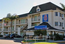 Отель Motel 6 Buena Park в городе Буэна Парк, США