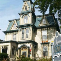 Отель Bluenose Lodge в городе Луненберг, Канада