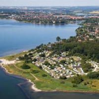 Отель Husodde Strand Camping & Cottages в городе Хорсенс, Дания