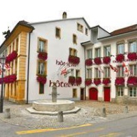 Отель Hotel Du Port в городе Эставейе-ле-Лак, Швейцария