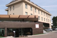 Отель Axolute Comfort Hotel в городе Канту, Италия