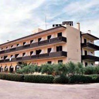 Отель Kamari Hotel в городе Коккини Хани, Греция