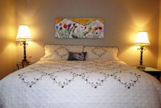 Отель Country Blossom Bed & Breakfast в городе Douglas, Канада