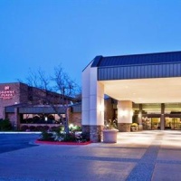 Отель Crowne Plaza Grand Rapids Airport в городе Гранд-Рэпидс, США