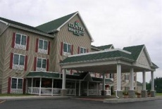 Отель Country Inn & Suites Cortland в городе Munsons Corners, США
