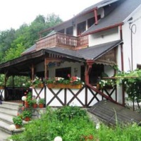 Отель Pension Sf Nicolae в городе Alunis, Румыния