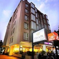 Отель HHI Select Bengaluru в городе Бангалор, Индия