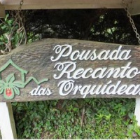Отель Pousada Recanto das Orquideas в городе Санту-Антониу-ду-Пиньял, Бразилия