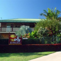 Отель R&R At Woodgate Beach Bed & Breakfast в городе Вудгейт, Австралия