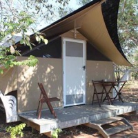 Отель Hawk Dreaming Wilderness Lodge в городе Джаберу, Австралия