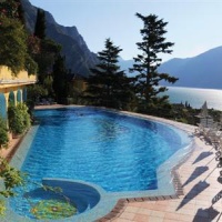 Отель Hotel San Pietro Limone sul Garda в городе Лимоне-суль-Гарда, Италия