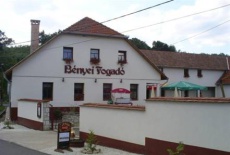 Отель Benyei Fogado Panzio es Etterem в городе Эрдёбенье, Венгрия