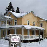 Отель Auberge Painchaud в городе Лак-Саге, Канада