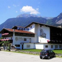 Отель Iris Hotel Kramsach в городе Крамзах, Австрия