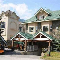Отель SameSun Backpacker Lodge в городе Банф, Канада
