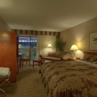 Отель BEST WESTERN PLUS Vernon Lodge & Conference Centre в городе Вернон, Канада
