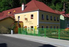 Отель Penzion Pod Hradem в городе Нове-Гради, Чехия