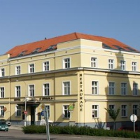 Отель Hotel U Divadla в городе Зноймо, Чехия