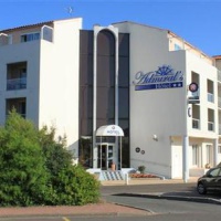 Отель Admiral's Hotel Les Sables-d'Olonne в городе Ле-Сабль-д’Олон, Франция
