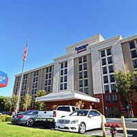 Отель Fairfield Inn & Suites Anaheim Buena Park Disney North в городе Буэна Парк, США