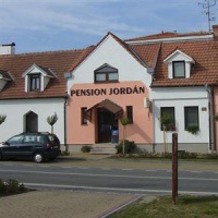Отель Penzion Jordan в городе Леднице, Чехия