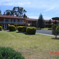 Отель Coachmans Rest Motor Lodge в городе Кунабарабран, Австралия