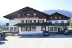 Отель Hotel Bad Schwarzsee в городе Plaffeien, Швейцария