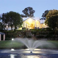 Отель The Sebel Resort and Spa Hawkesbury Valley в городе Эбенезер, Австралия