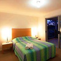 Отель Shoal Bay Beach Club Apartments в городе Нелсон Бэй, Австралия
