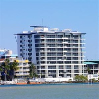 Отель Waves Maroochy River в городе Маручидор, Австралия