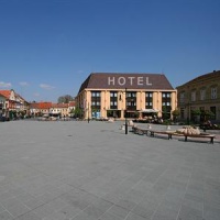 Отель Hotel Irottko в городе Кёсег, Венгрия