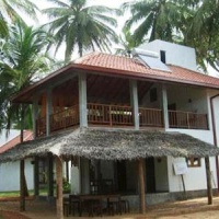 Отель Sanjis The Seaside Cabanas Hotel Tangalle в городе Тангалла, Шри-Ланка