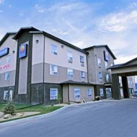 Отель Comfort Inn & Suites Sylvan Lake в городе Сильван Лейк, Канада