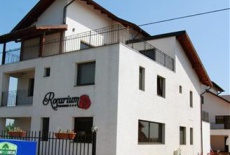 Отель Pension Rosarium в городе Бакэу, Румыния