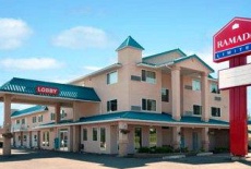 Отель Ramada Limited Hotel 100 Mile House в городе 100 Майл Хаус, Канада