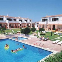 Отель Fiesta Park Apartments Menorca в городе Феррериас, Испания