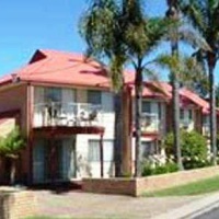 Отель Sapphire Court Holiday Units в городе Татра, Австралия