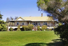 Отель Fraser Island Retreat Lakes Entrance в городе Игл Пойнт, Австралия